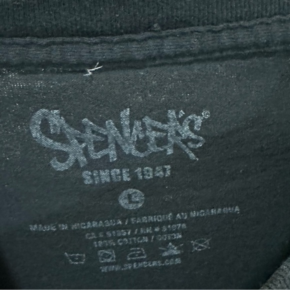 🔥3 for $15🔥 Spencer’s “All of us” Pride t-shirt in Large - Picture 2 of 4